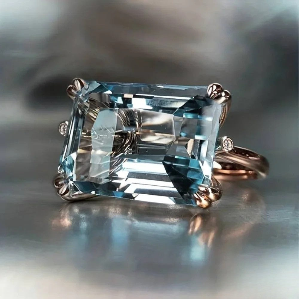Anillo Clásico Vintage de Circonita Azul