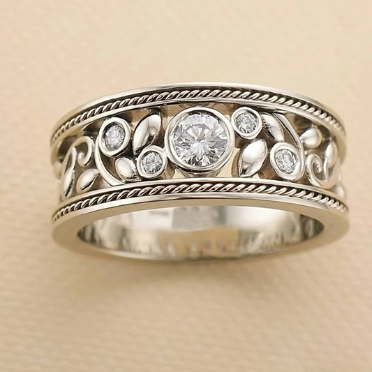 Anillo de plata antiguo con circonitas
