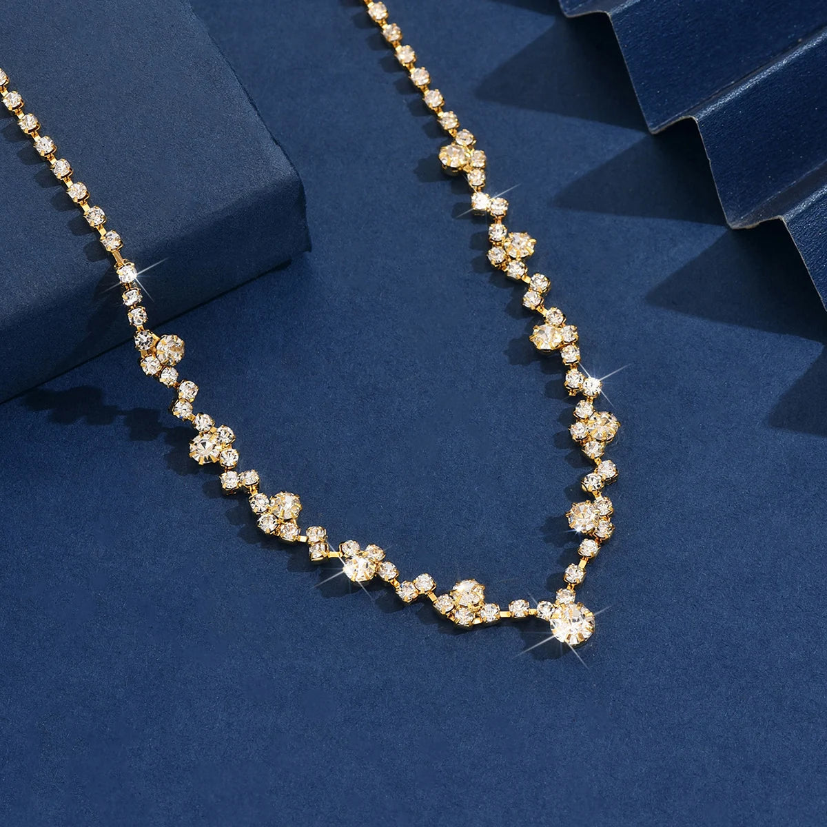 Elegante collar de boda con diamantes