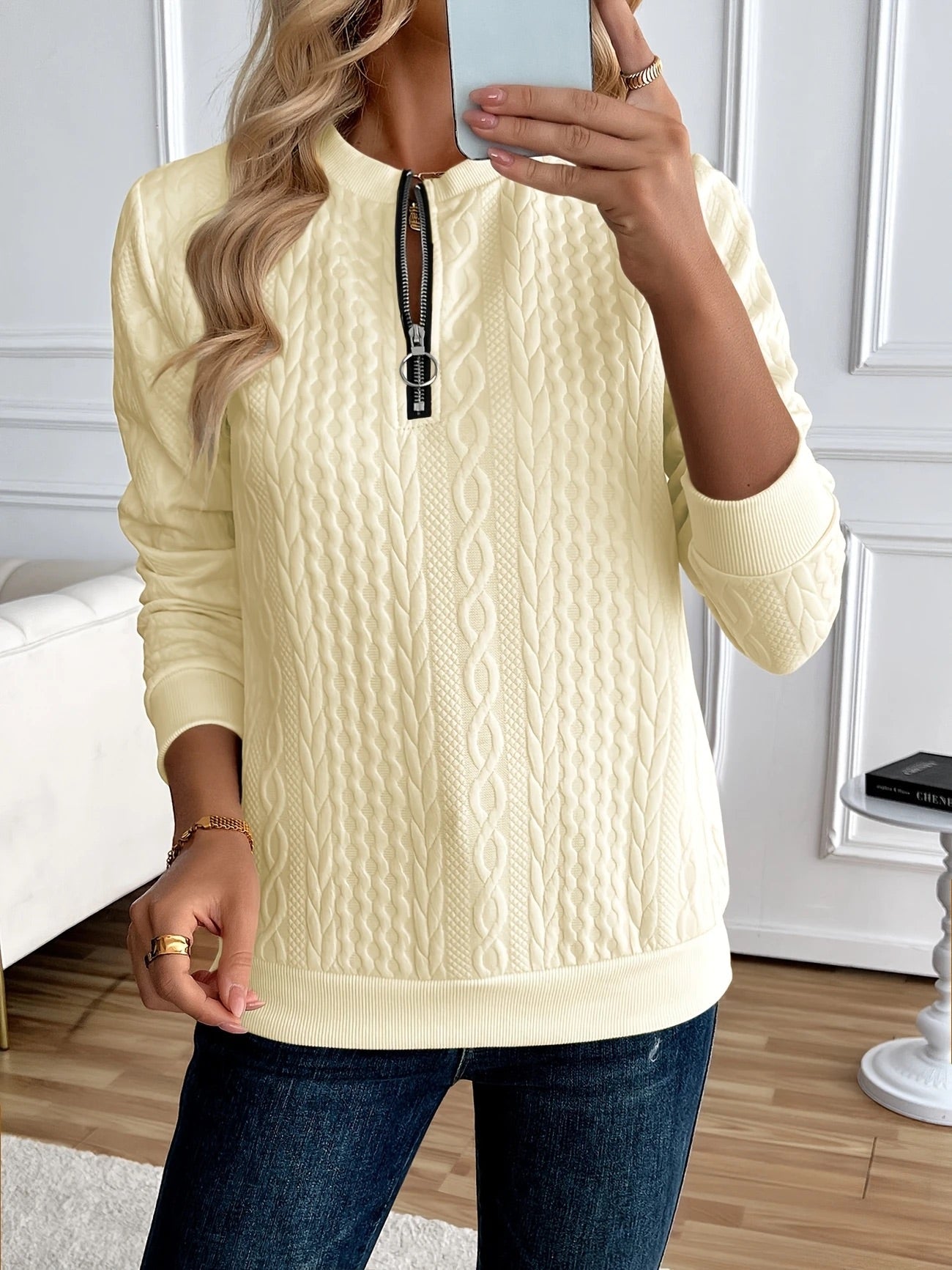 Sudadera con cremallera texturizada: elegante y cómoda