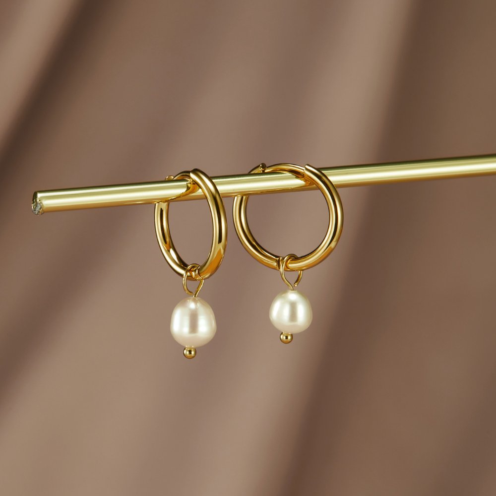 Aretes de aro Bella con perlas de agua dulce