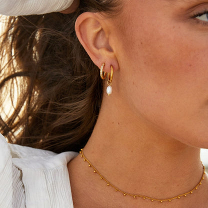 Aretes de aro Bella con perlas de agua dulce